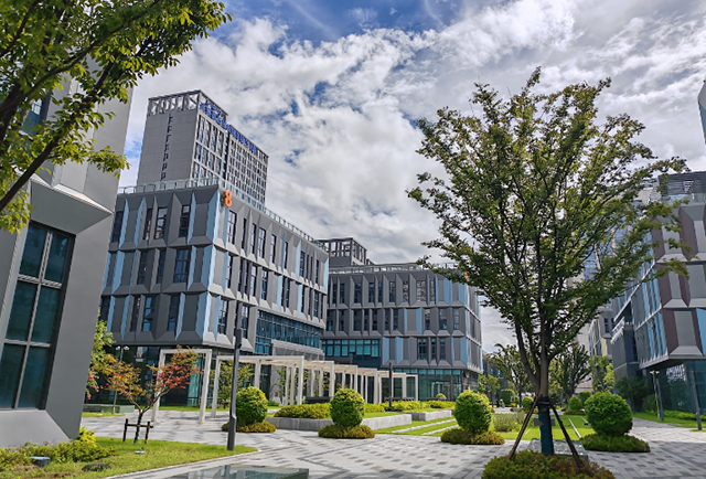 东城工业地产投资新蓝海——新能源产业园区崛起